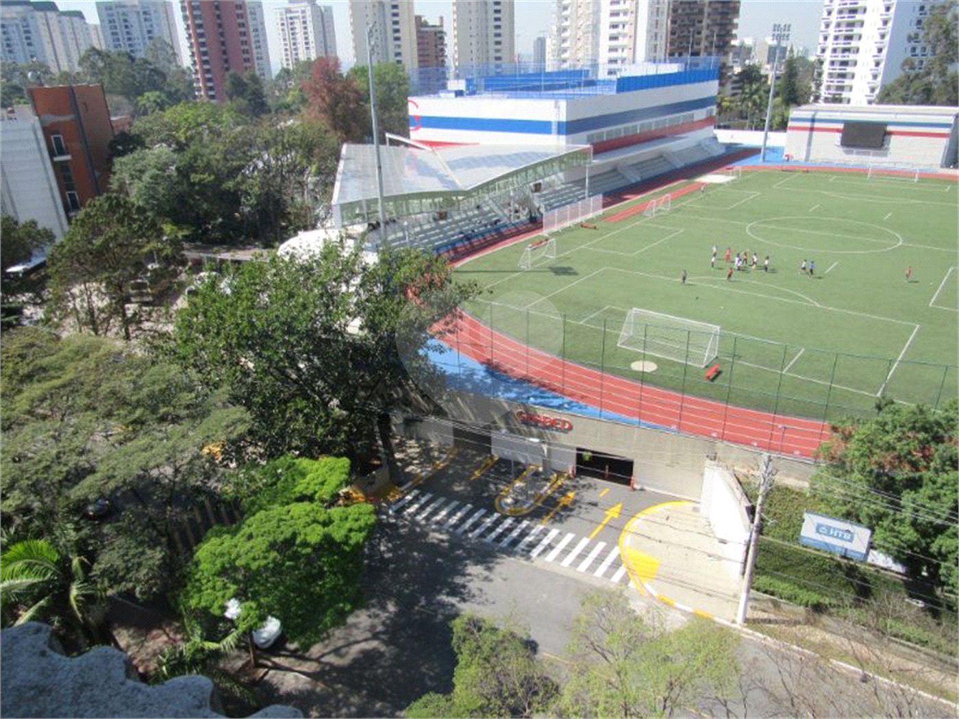 Muito próximo ao Graded School