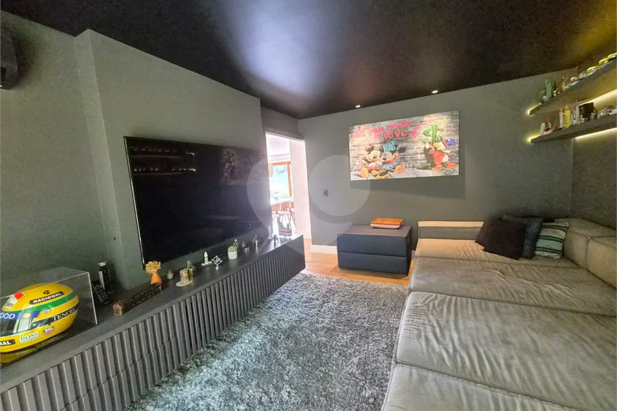 Casa em Condomínio de Alto Padrão no Suíça da Cantareira.