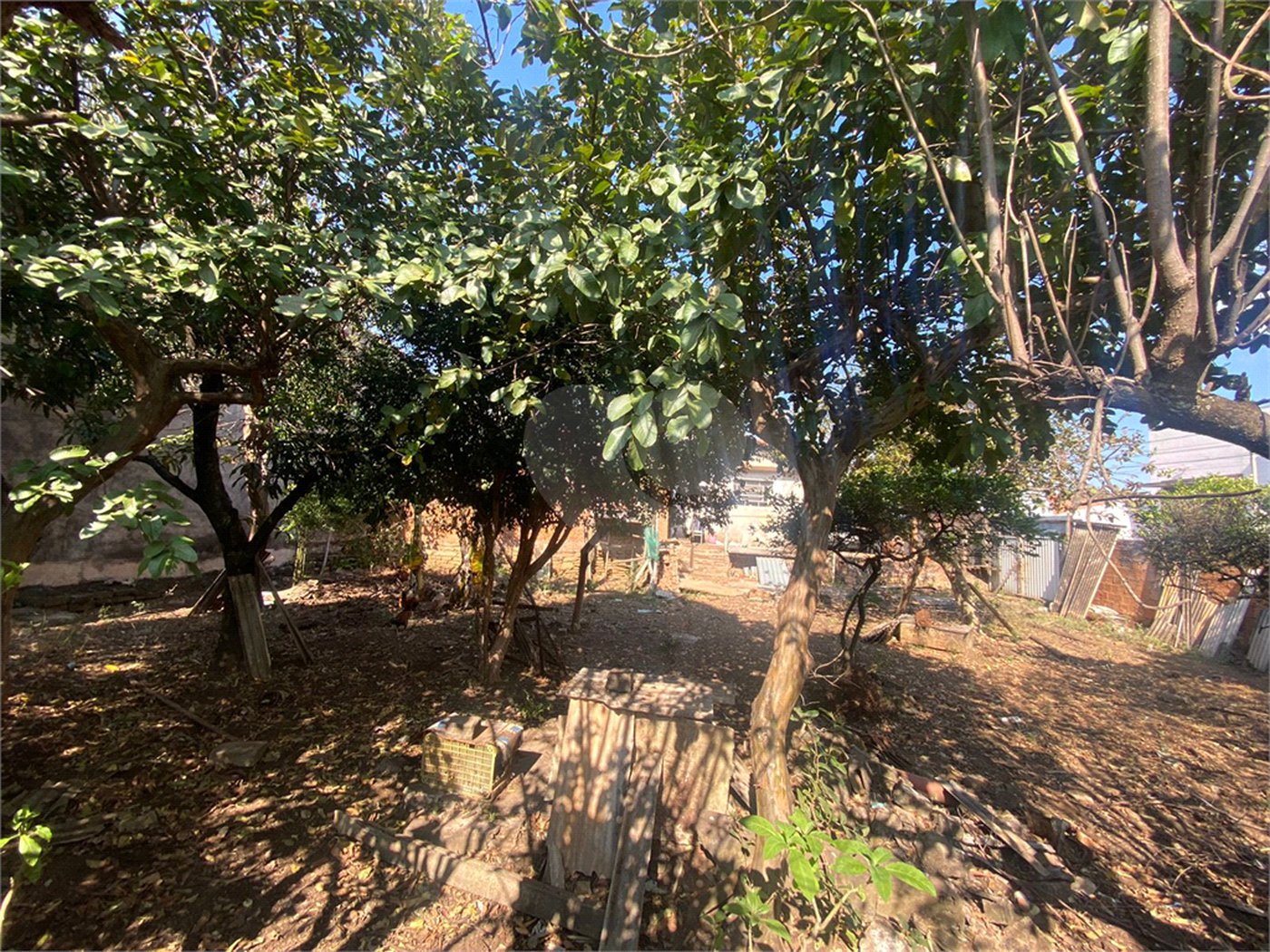 Terreno com 150,00 m² de área .