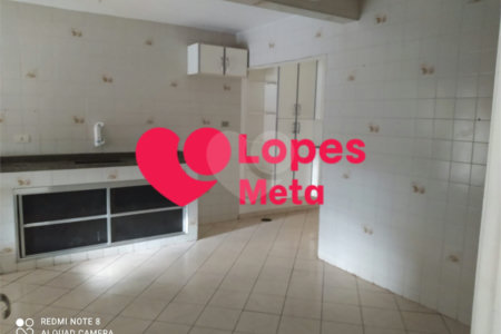 CASA À VENDA VISTA VERDE 250m², 4 DORMITORIOS, 3 BANHEIROS 2 VAGAS EM SÃO JOSÉ DOS CAMPOS/SP
