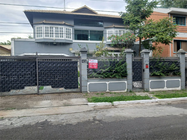 Sobrado à venda com 4 quartos, sendo 2 suítes,  em Alto de Pinheiros, São Paulo, SP