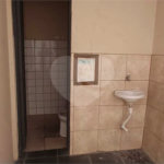 Oportunidade imperdível. Excelente opção de Investimento em Sobrado Comercial a Venda na Lapa. Único na Região.