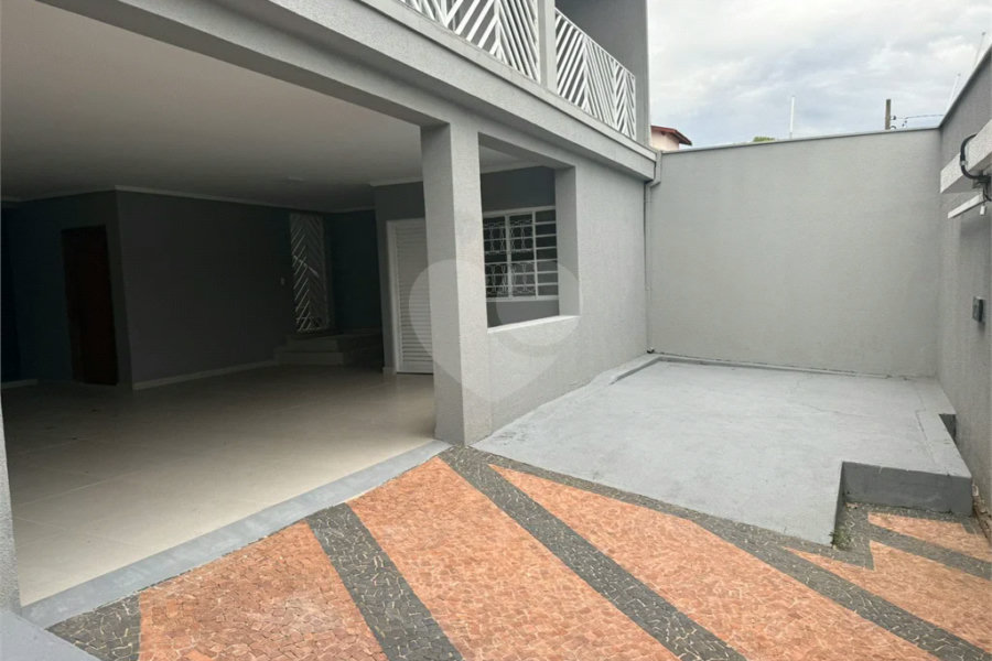 Casa à venda no Bairro Nova Piracicaba Casa à venda 3 dormitórios, 304m2 - Bairro Nova Piracicaba - Piracicaba, SP Casa à venda 3 dormitórios, 304m2 - Bairro Nova Piracicaba - Piracicaba, SP