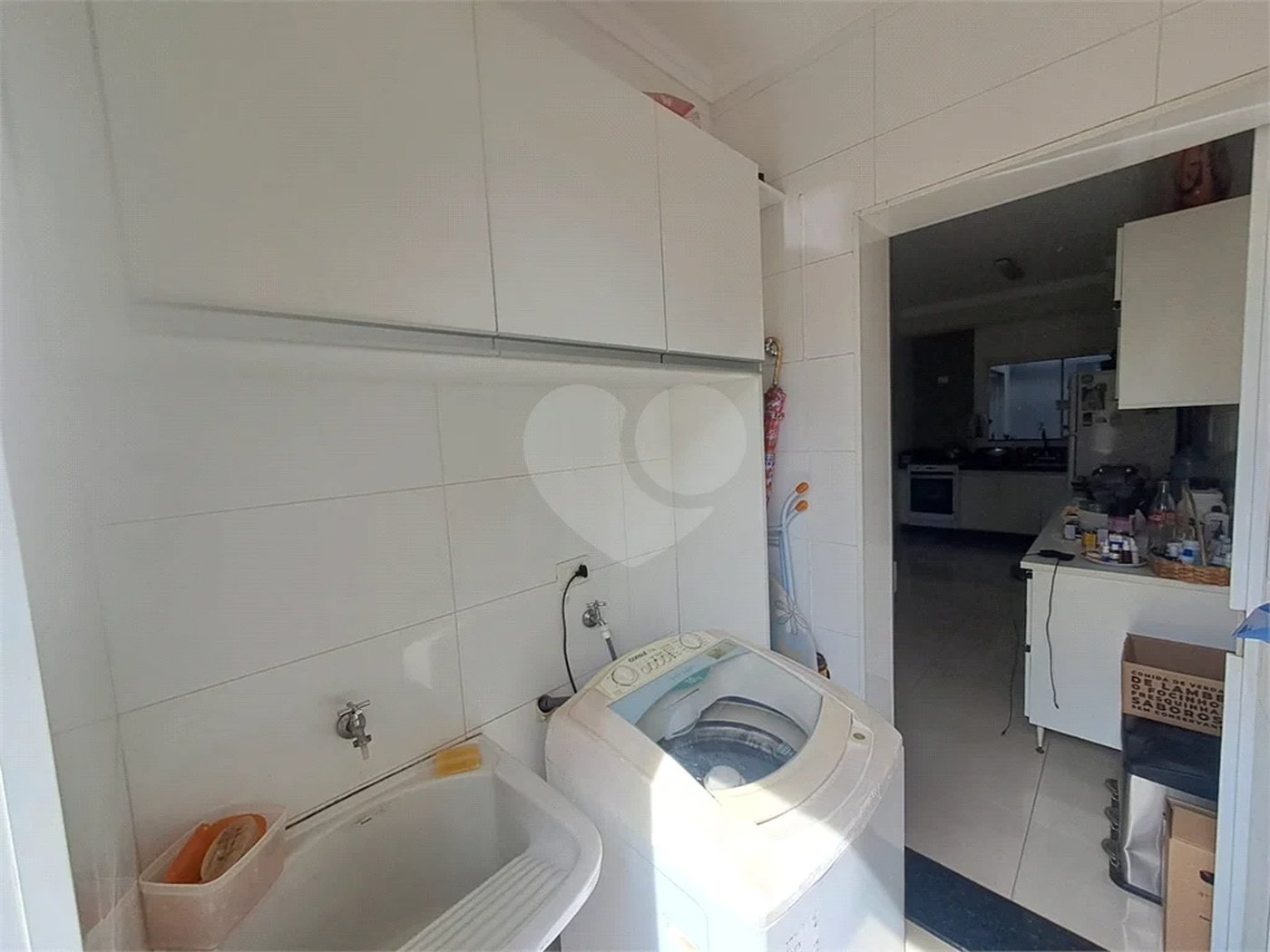 Linda Casa 3 dormitórios com piscina - R$ 950.000,00