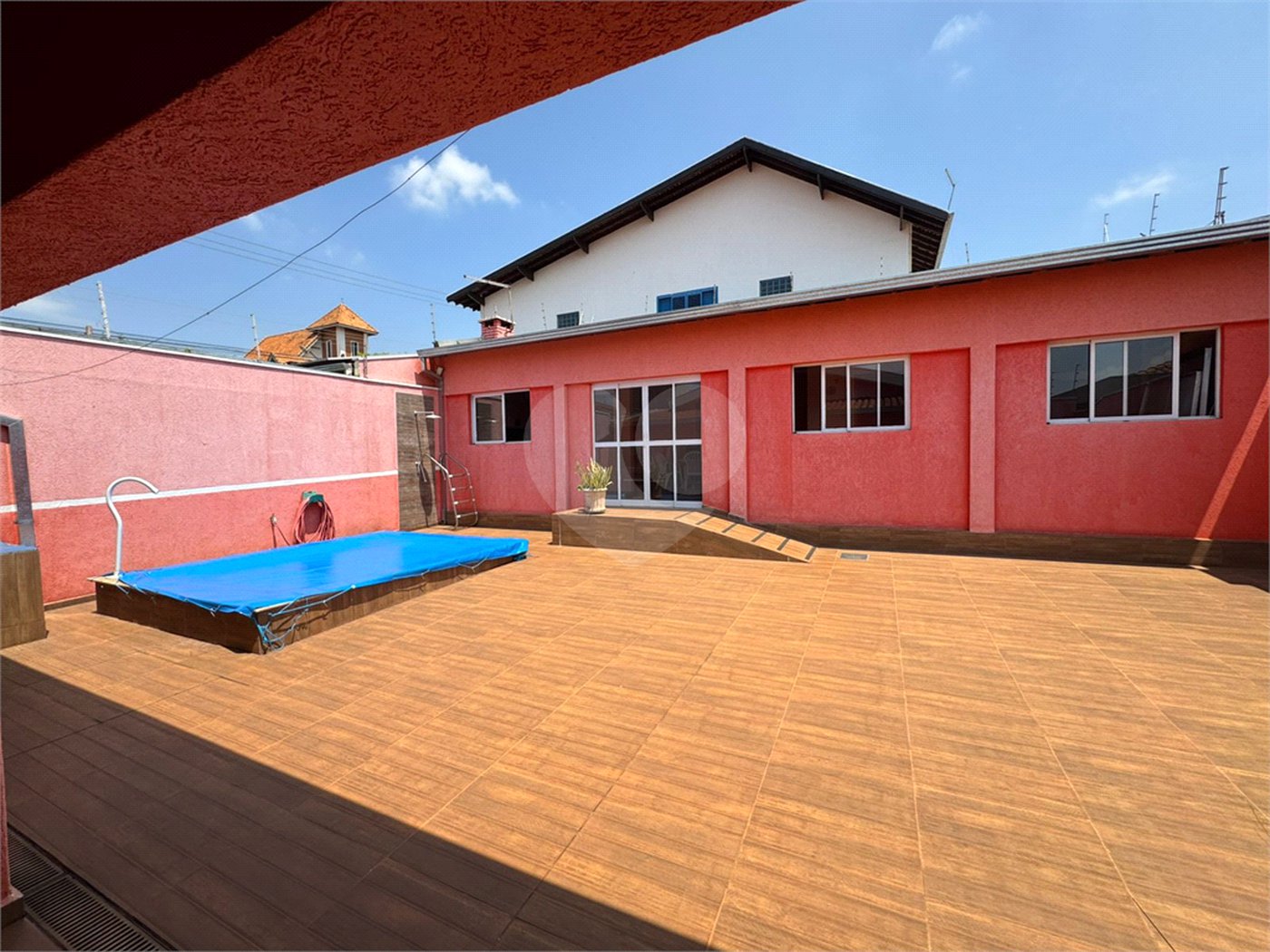 Casa com 03 Dormitórios á venda, em Jardim Alvorada, São Carlos.