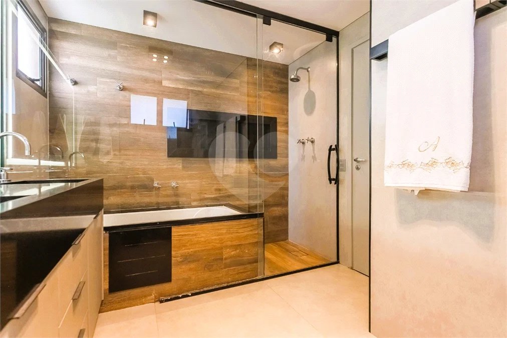 Vila Clementino - Apartamento reformado | 186 m² | 3 suítes | 3 vagas livres