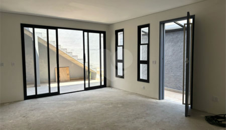 Sobrado à venda com 4 quartos, sendo 1 suíte, em Vila Clementino, São Paulo, SP