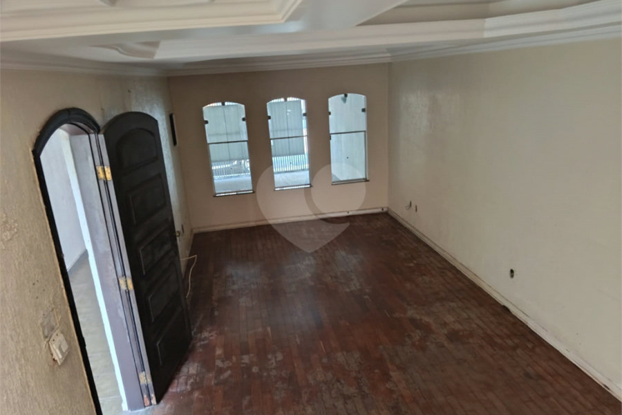 Oportunidade! Sobrado 3 Dorms/ 1 Suíte e 2 Vagas