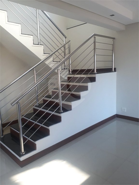 Excelente casa para venda no Parque Fher