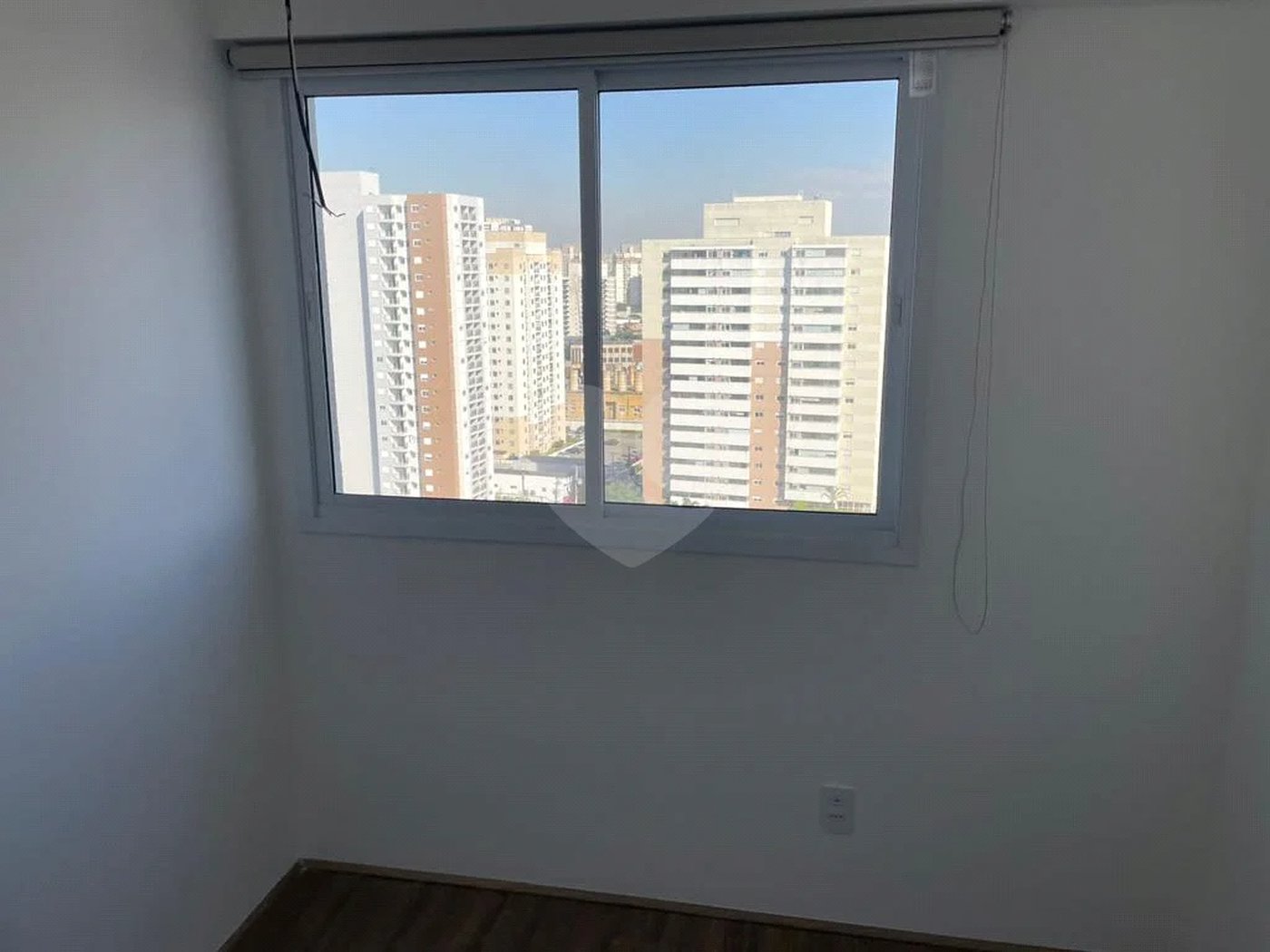 Apartamento mobiliado, novo, com 38m útil, ótima localização REF:903711