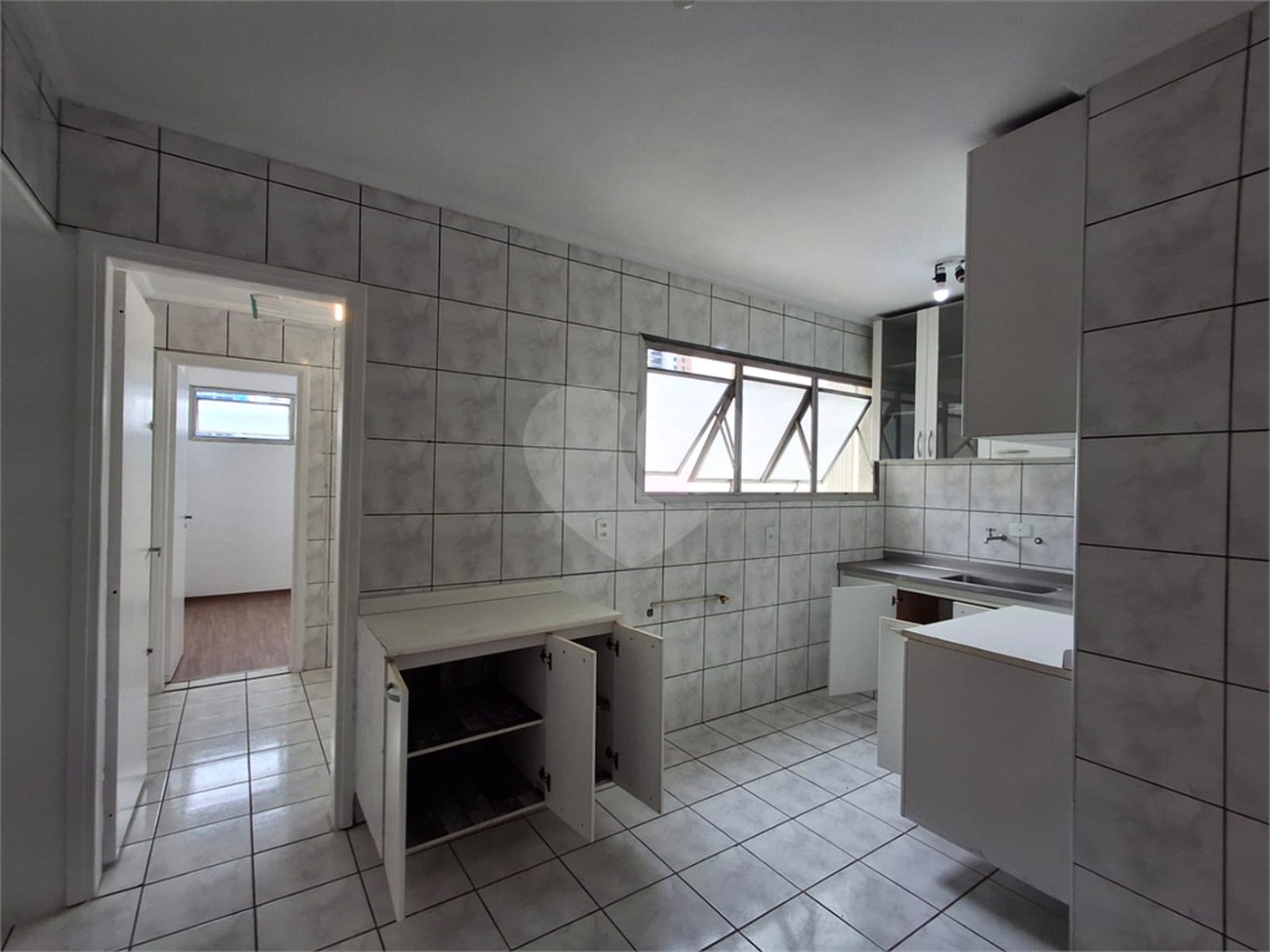 Apartamento a venda na Vila Clementino com dois dormitórios