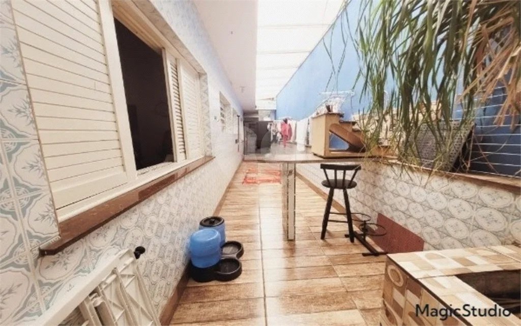 Casa para venda ou locação em São Caetano do Sul, no bairro Olímpico, com 307 m², 8 quartos (3 suítes) e 10 vagas de garagem