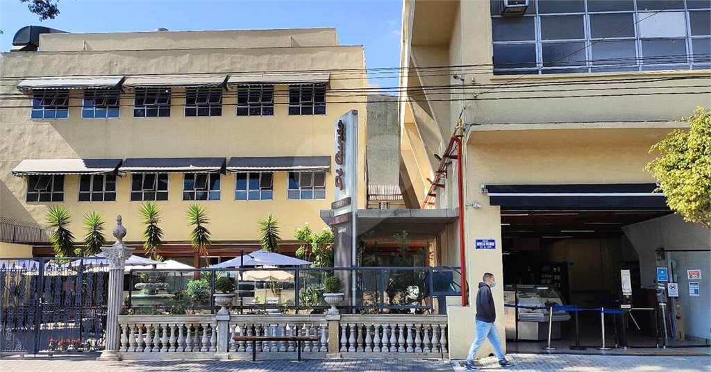 Na Mooca á venda Apartamento / Studio com 51m² 1 dormitório e 1 vaga.