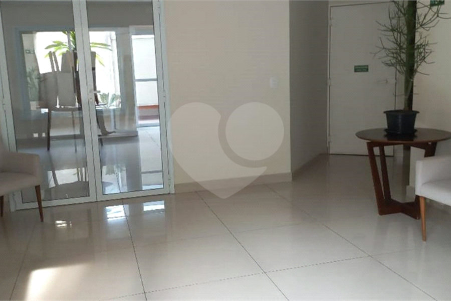 Apartamento com sacada - metrô Tucuruvi - NOVO