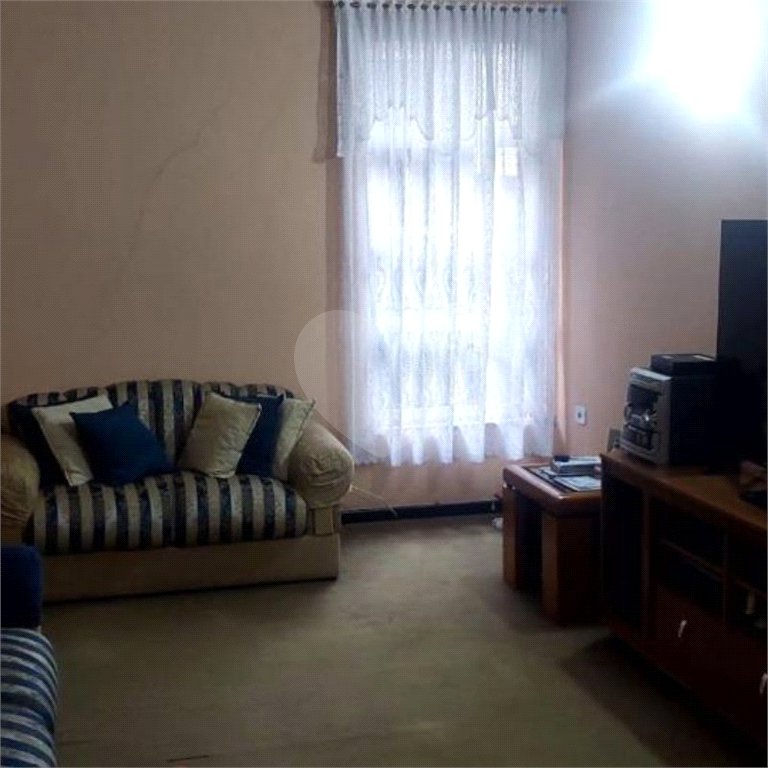 Sobrado de 284m2 na Saúde com 4 dorms, 1 suíte, 3 banheiros, 4 vagas. Estuda permuta.