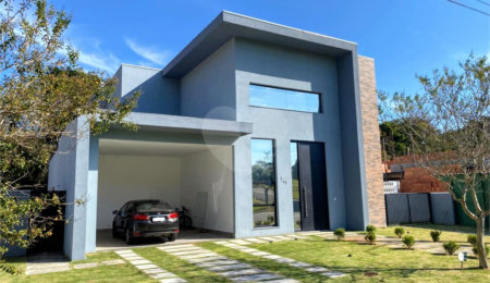 Casa à venda ou para alugar com 4 suítes no Centro, Jambeiro, SP