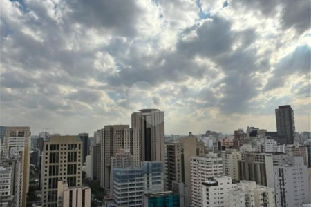 Studio de Alto Padrão no Cobiçado JK Square, Itaim Bibi | 42m², 1 Vaga
