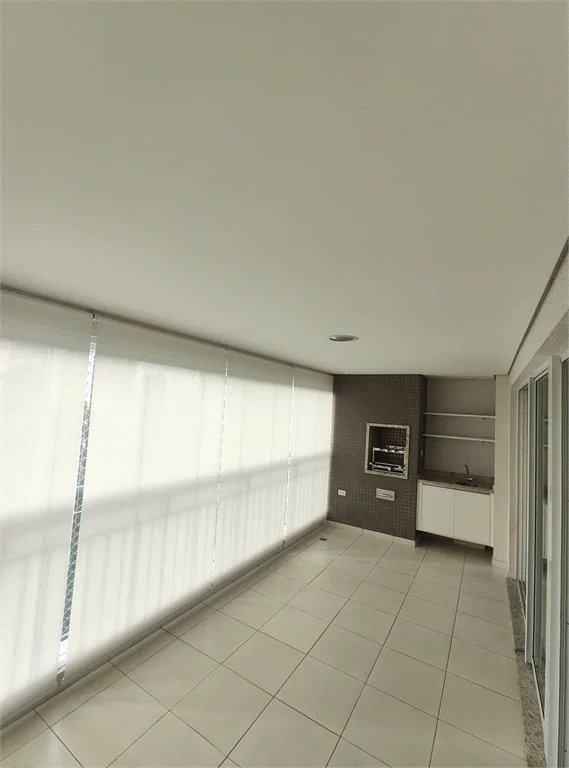 Apartamento à venda ou para alugar com 3 quartos, sendo 1 suíte, em Parque Reboucas, São Paulo, SP
