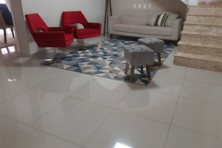 Casa térrea no Jardim Ricetti .