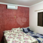 Vende-se casa no Jardim Paulistano 02 dormitórios