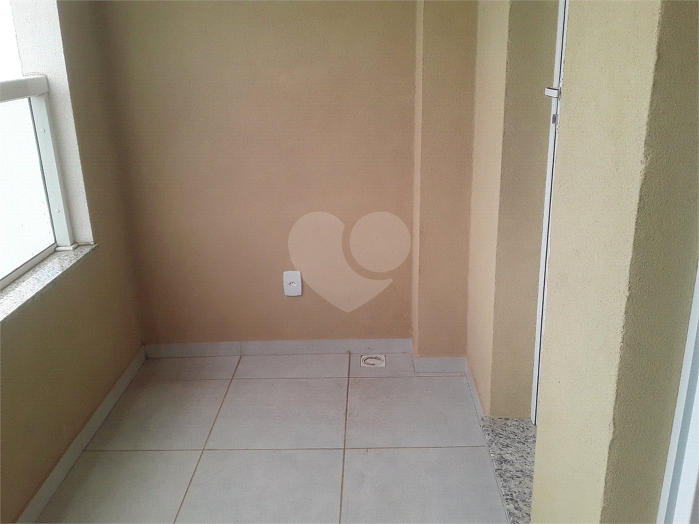 Apartamento no Condomínio Via Campus.