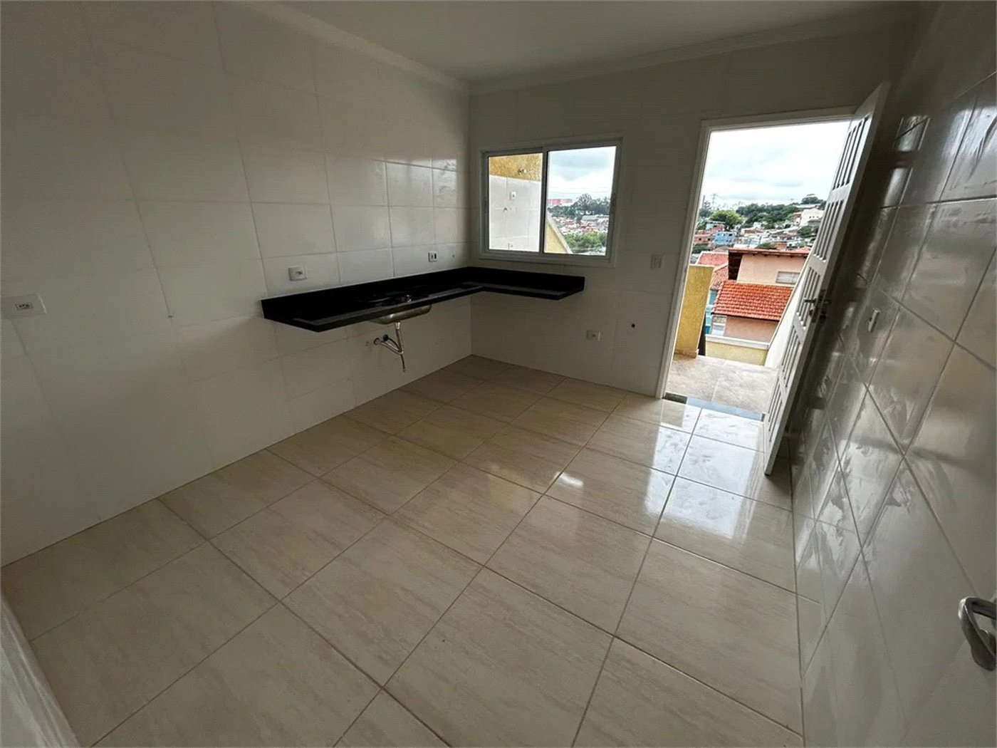 Sobrado à venda com 3 quartos, sendo 1 suíte,  em Butantã, São Paulo, SP