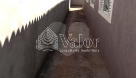 Casa à venda com 3 quartos, sendo 1 suíte,  em Jardim das Torres Prolongamento, São Carlos, SP