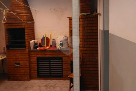 Casa com dois pavimentos na Barra Funda:
