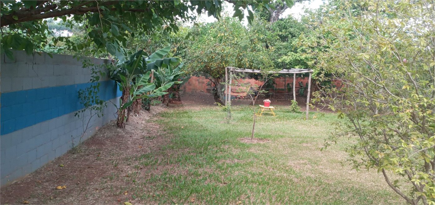 Chácara à venda com 3 quartos, sendo 2 suítes,  em Monterrey, Louveira, SP