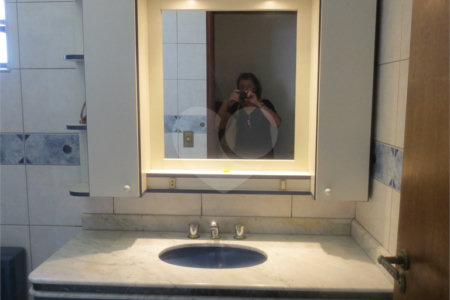 Casa Térrea à venda na Saúde - 4 Quartos/1 Suíte/2 Vagas - metrô São Judas