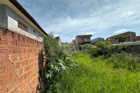 Terreno á venda, com 250m2, no Bairro Bela Vista em São Carlos.