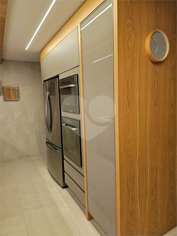 Apartamento com vista LIVRE Com 131 m² útil 4 banheiros 3 vagas 3 suítes Aceita contra proposta. Aceita e estuda Permuta