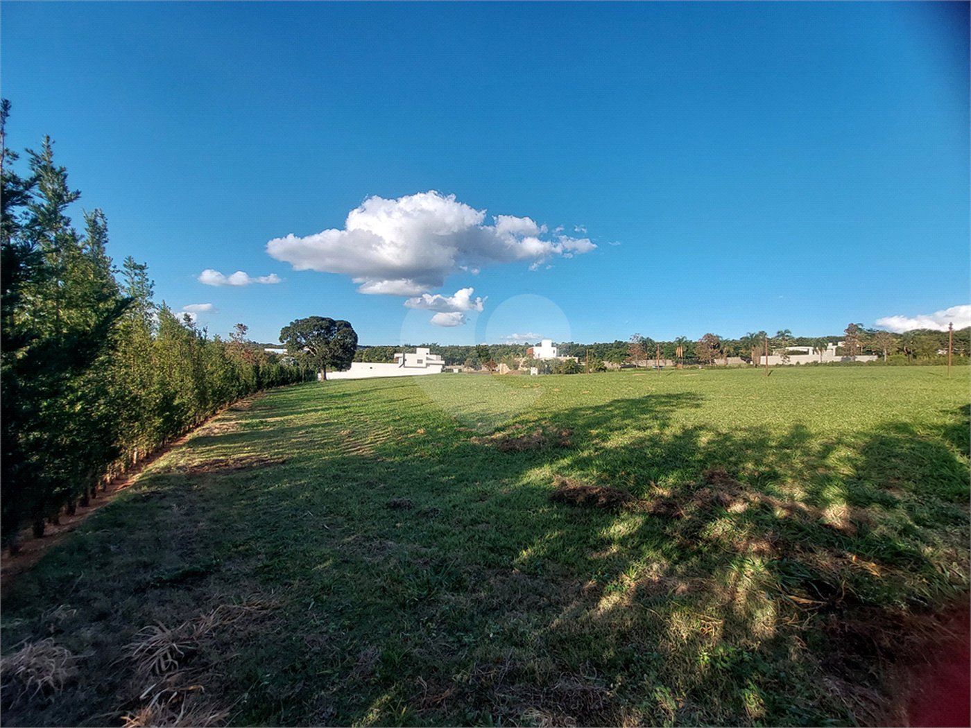 Terreno de 1400m² no Damha Golf com vista pro campo de Golf