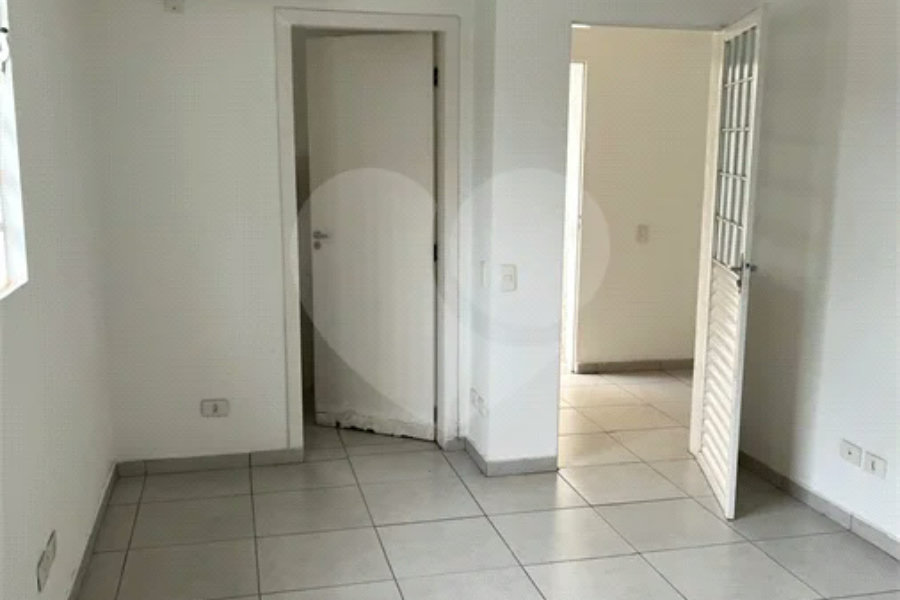 Ótimo Prédio Comercial !! Vende Total ou Aluga andar superior..OPORTUNIDADE !