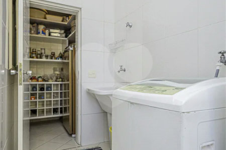 Apartamento á venda em Higienópolis com 212m² 3 dormitórios 1 suíte 2 vagas