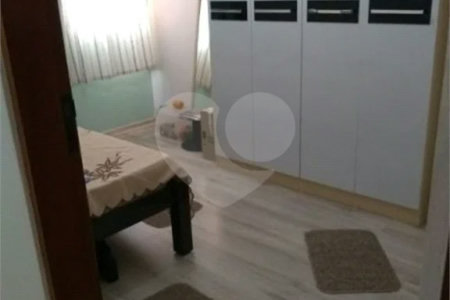 Sobrado com 246m², 3 quartos, sendo 1 suíte, 7 vagas de garagem, à venda no Jd das Maravilhas, em Santo André