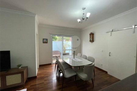 Casa à venda com 3 quartos, sendo 1 suíte,  em Picollo Villaggio, Louveira, SP