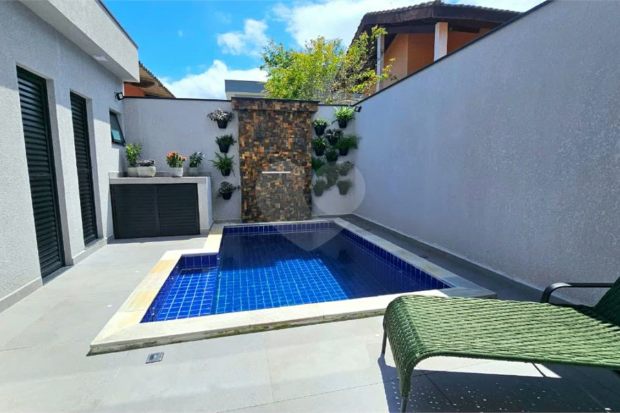 Casa à venda com 4 suítes em São Lourenço, Bertioga, SP