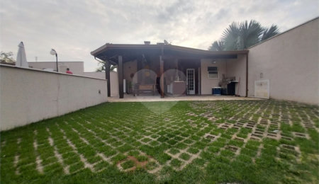 Casa Térrea à venda com 3 quartos, sendo 1 suíte,  em Villaggio Capríccio, Louveira, SP