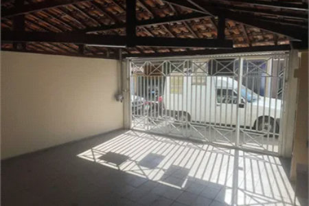 Sobrado à venda com 4 quartos, sendo 1 suíte, em Jardim Ester Yolanda, São Paulo, SP
