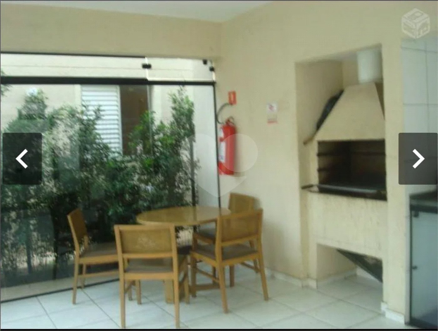 Apartamento à Venda no Jaraguá, São Paulo.