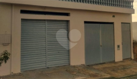 Sobrado à venda com 2 quartos em Cidade Aracy, São Carlos, SP