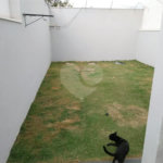 Casa Nova (Apenas 2 Anos) com Suíte: Conforto, Segurança e Localização Privilegiada!