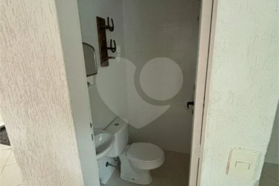 Sobrado à venda com 3 quartos, sendo 1 suíte,  em Horto, São Paulo, SP