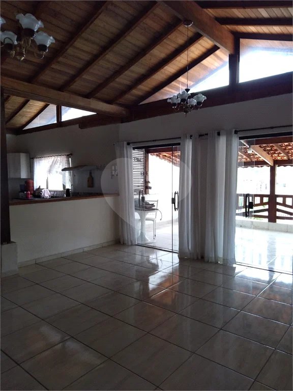 Casa com 3 dormitórios para locação, 222 m² - Vila Borghesi - São Roque/SP