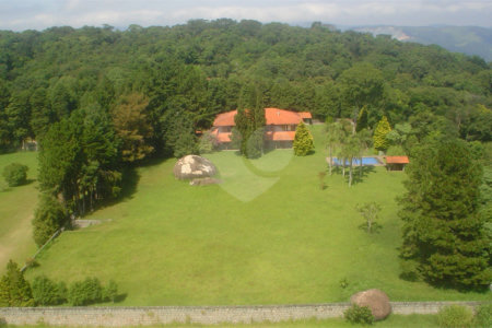 Casa à venda no Pico do Olho D'água em Mairiporã