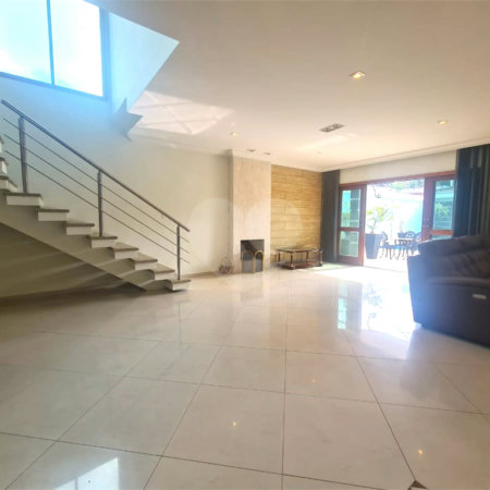 Casa à venda com 3 suítes em Interlagos, São Paulo, SP