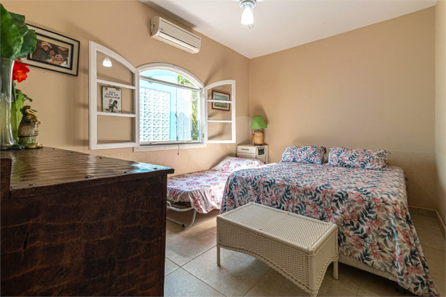 Casa à venda com 4 quartos, sendo 1 suíte, em Morada da Praia, Bertioga, SP