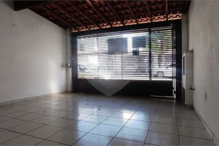 Casa com 180m², 3 dormitórios, 1 vaga, à venda na Vila Scarpelli em Santo André.