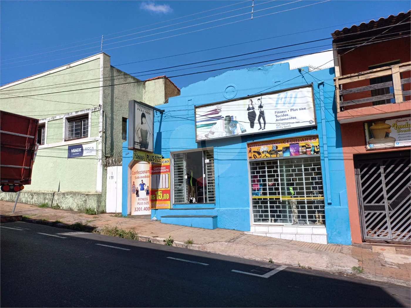 Salão comercial com 206,00 m² .